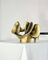 Ornement de bureau en résine d'art moderne nordique, nouvelle arrivée, sculpture géométrique pour la décoration de la maison et du bureau, décoration de la maison et du bureau