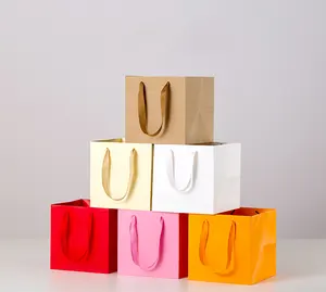광장 포장 크래프트 종이 가방 의류 매장 쇼핑 토트 백 종이 선물 종이 가방 사용자 정의 로고