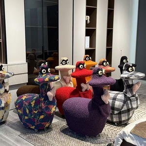 Tabouret en forme de canard mignon, repose-pieds rembourré, ottoman pour salon, chambre à coucher, chambre d'enfant - Product Image 1