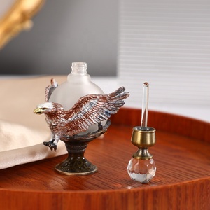 15ml 25ml Oriente Medio patentado Metal Falcon Eagle Perfume <span class=keywords><strong>Botella</strong></span> Vidrio Aceite esencial Attar Botellas recargables Ventas al por mayor 15110 - Product Image 3
