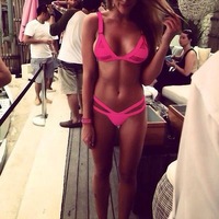 2-delige dames bikini halter driehoekige bikinitop, hot halter badpak met volledige bedekking onderbroekje