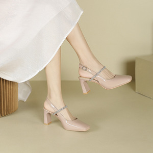 Escarpins de soirée élégants pour femme en cuir verni à bout carré, talons de 7 cm, avec strass, pour mariage - Product Image 6