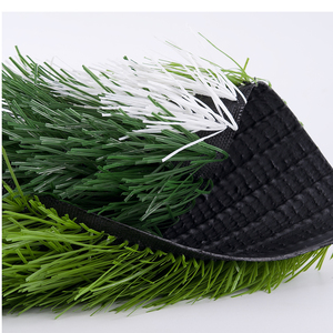 Système de gazon hybride |   Gazon paysager doux, imperméable et écologique combinant des racines de gazon naturelles avec des fibres artificielles - Product Image 1