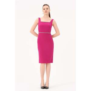 Haut décontracté uni fuchsia vibrant pour femme DANS, coupe classique, disponible en tailles 38-42, modèle 1607 - Product Image 1