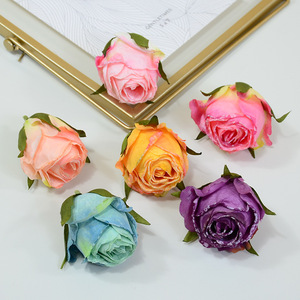Décoration de table de dessert Dongchen Crafts : Rose flocon de neige miniature, fleur simulée, bourgeon de thé, gâteau, bordure brûlée - Product Image 1