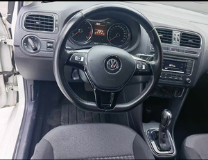 Volkswagen <span class=keywords><strong>Polo</strong></span> <span class=keywords><strong>2016</strong></span> 1.6L Automatic Comfort, 29.000 km Usata - Product Image 6