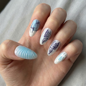 10 <span class=keywords><strong>Uñas</strong></span> Postizas Acrílicas Francesas Pre-Diseñadas con Pegamento, Longitud Media, Forma Almendrada, para Mujeres y Niñas - Product Image 2