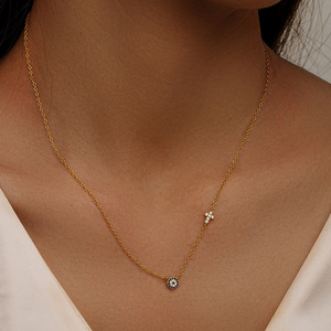 Collana con ciondolo a croce con occhio turco blu in argento sterling 925 con pavé di zirconi cubici per donna, regalo per feste, compleanni e San Valentino. - Product Image 3