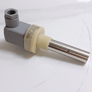 Sensor de Conductividad Analógico E+H Condumax CLS19 de 2 Electrodos, Protección IP65 - Product Image 2