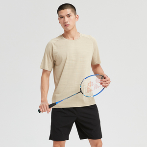 Ensemble 2 pièces Chemise <span class=keywords><strong>de</strong></span> gymnastique à manches courtes et short <span class=keywords><strong>de</strong></span> sport d'été pour hommes Ensemble court <span class=keywords><strong>de</strong></span> fitness et d'entraînement - Product Image 3