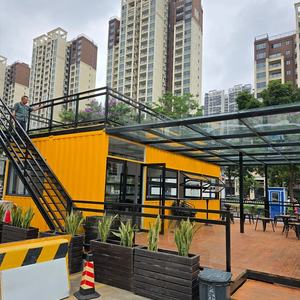 حاوية شحن متنقلة فاخرة مخصصة بطول 40 قدمًا للاستخدام في مراكز التسوق - تصميم كشك قابل للتوسيع لمقهى العصائر والقهوة والمطاعم - Product Image 4