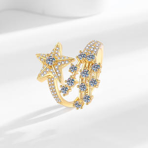 Bague Météore Entièrement Sertie de Diamants, Design Féminin, Motif Galactique Interstellaire, Design Classique Éblouissant et Doux, Bague Cadeau, Bijoux - Product Image 4