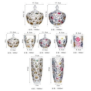 <span class=keywords><strong>Vaso</strong></span> Cilindrico <span class=keywords><strong>in</strong></span> <span class=keywords><strong>Cristallo</strong></span> Art Deco con Perline Colorate Nuovo Design <span class=keywords><strong>Vaso</strong></span> Alto <span class=keywords><strong>in</strong></span> Vetro per <span class=keywords><strong>Fiori</strong></span> da Matrimonio Fatto a Mano Disponibile - Product Image 6