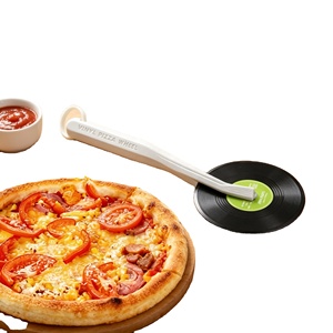 Creative Retro Vinyl Record Pizza Cutter With Food Grade <b>Plastic</b> Handle Customized for Wedding and Household Use - Product Image 1