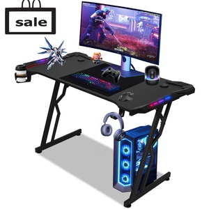 <span class=keywords><strong>Scrivania</strong></span> da Gaming LED 140 X <span class=keywords><strong>60</strong></span> <span class=keywords><strong>cm</strong></span>, Tavolo Ergonomico per Gamer, Postazione Computer con Portabicchiere e Gancio per Cuffie, Nero - Product Image 1