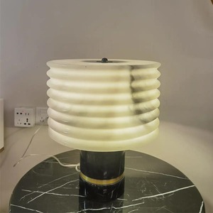 โคมไฟตั้งโต๊ะ E27 LED 220V สวิตช์ควบคุมการออกแบบที่เรียบง่ายทันสมัยห้องนอนห้องนั่งเล่นไฟตกแต่ง - Product Image 4