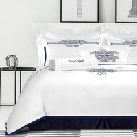 Ensemble de literie d'hôtel haut de gamme en quatre pièces, 100% coton pur, housse de couette brodée King avec taies d'oreiller