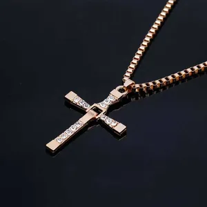 Collana con Ciondolo a Croce in Cristallo di Dominic Toretto da <span class=keywords><strong>Fast</strong></span> <span class=keywords><strong>and</strong></span> <span class=keywords><strong>the</strong></span> <span class=keywords><strong>Furious</strong></span>, Gioiello Regalo per Uomo - Product Image 2