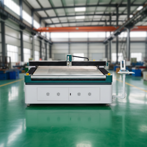 Machine <span class=keywords><strong>de</strong></span> découpe numérique CNC à lit plat pour carton, panneaux alvéolés, cartons ondulés et <span class=keywords><strong>colis</strong></span>, avec couteau oscillant - Product Image 2