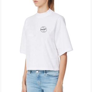 Camiseta blanca de alta calidad para mujer, logotipo personalizado, ropa de calle holgada a la moda, camisetas de algodón lisas de gran tamaño con cuello levantado - Product Image 6