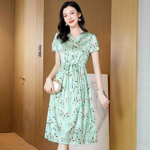 Robe d'été en soie élégante, col en V, dentelle, imprimée, décontractée et polyvalente, pour femmes. - Product Image 1