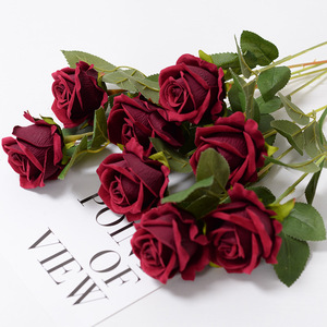 Flores Artificiales de Rosa 2024, Rosa Individual de Franela con Perla para Decoración de Bodas, Eventos y Fiestas - Product Image 1