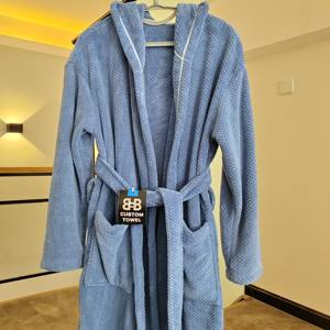 Peignoirs de bain/vêtements de nuit/pyjamas à capuche premium factor direct ultra doux pour femmes et hommes pour la maison et l'hôtel avec logo personnalisé - Product Image 2