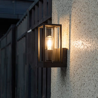 Lanterne murale d'intérieur et d'extérieur pour décoration de luxe Lampe moderne en verre à lumière LED Lampe murale moderne pour les chambres