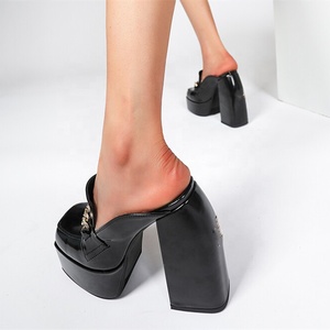 Sandalias de Tacón Alto con Punta Cuadrada, Cómodas y Sensuales, con Cadena Dorada, Parte Superior de Cuero Vacuno, Estilo Slip-on, Plataforma para Mujer, Verano-Otoño - Product Image 6