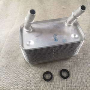 ออยล์คูลเลอร์สำหรับเครื่องยนต์แลนด์โรเวอร์ 5.0L 4.4L รุ่น PFD000020 8M037575678 ขนาดแกนกลาง 10x8x6 อะไหล่ทดแทนใหม่ - Product Image 2