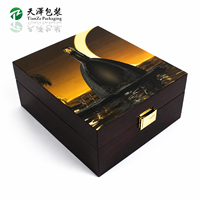Coffret cadeau en bois foncé brillant pour bouteille de liqueur, ensemble de carafe, étui de présentation personnalisé en MDF avec charnière, insert en mousse suédée, emballage haut de gamme