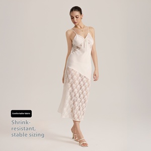 Robe d'été pour femmes SQ3909 Europe États-Unis transfrontalier nouvelle dentelle semi-transparente Satin sangle de cerclage pur solide - Product Image 2