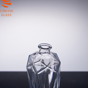 Bouteille à vin en verre cristallin taillé au diamant <span class=keywords><strong>haut</strong></span> <span class=keywords><strong>de</strong></span> <span class=keywords><strong>gamme</strong></span> <span class=keywords><strong>de</strong></span> 250 ml, idéale pour le brandy, le whisky et le <span class=keywords><strong>gin</strong></span> - Product Image 5