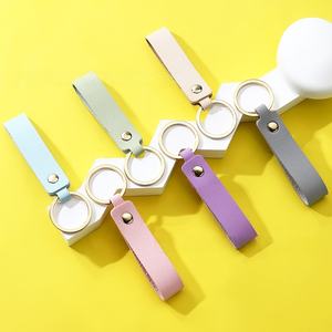 Porte-clés en cuir PU personnalisé promotionnel, cadeau tendance pour les propriétaires de voitures, porte-clés vierge pour gravure personnalisée - Product Image 3