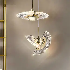 Lampe suspendue dorée en cristal au Style Post-moderne, création de designer, luminaire décoratif d'intérieur, idéal pour un salon, une chambre à coucher