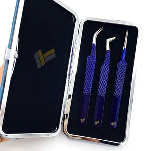 Pince à épiler japonaise en acier inoxydable avec logo personnalisé couleur bleu métallique Volume pince à épiler pour cils vente en gros - Product Image 1