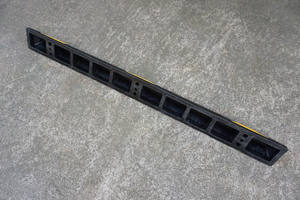 Butée en caoutchouc de <span class=keywords><strong>cale</strong></span> de <span class=keywords><strong>roue</strong></span> noire jaune robuste 165CM butée de <span class=keywords><strong>roue</strong></span> de stationnement pare-chocs en caoutchouc de <span class=keywords><strong>Garage</strong></span> - Product Image 5