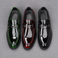 Mocassins d'affaires pour hommes, à bout pointu, en cuir verni, à enfiler, motif uni, chaussures d'été avec intérieur et talon surélevé