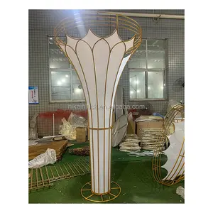定制印度婚礼背景金属柱，带涂层金色金属柱背景支架，用于婚礼舞台背景装饰