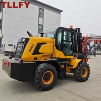 Chariot élévateur 4x4 3,5T avec grue à flèche articulée personnalisée de 6,6 m, structure entièrement hydraulique, rotation à 180 degrés pour travaux en extérieur