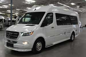 MEILLEURE VENTE 2023 <span class=keywords><strong>Camping</strong></span>-<span class=keywords><strong>car</strong></span> de classe B INTER STATE 24GL Motorhome de luxe - Product Image 5