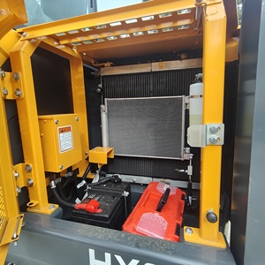 Mini-excavatrice sur chenilles d'occasion Hyundai EC80 de 8 tonnes avec godet de 0,4 m³ de capacité, à bas prix et en bon état de marche - Product Image 6