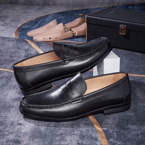 Mocassins Penny Daniel faits main en cuir verni noir à bout fermé, confortables, à enfiler, avec semelle dégradée <span class=keywords><strong>bordeaux</strong></span>, pour hommes - Product Image 6