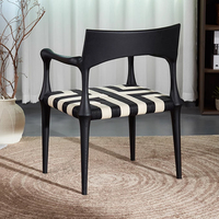Chaise de salle à manger moderne et simple à dossier en bois massif Fauteuil de table à thé de style rétro Chaise longue de petite taille pour appartement YP015