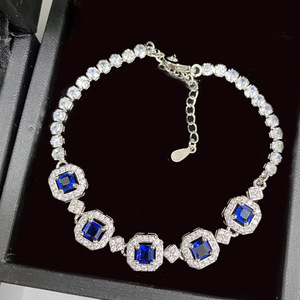 Nueva pulsera exquisita de piedras preciosas de colores para mujer, chapada en oro de 18k, con <span class=keywords><strong>diamantes</strong></span> de azúcar y esmeraldas. - Product Image 3
