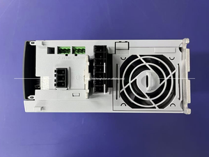 VLT Aqua Drive FC-202ความถี่ชุด FC-202P1K5T4E20H2XXXXXXSXXXXAXBXCXXXXDX 131F0647 1.5KW/2HP 3PH 380-480VAC FC-202P1K5T VFD - Product Image 2