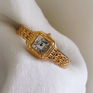 Orologio <span class=keywords><strong>da</strong></span> <span class=keywords><strong>Polso</strong></span> Vintage <span class=keywords><strong>da</strong></span> <span class=keywords><strong>Donna</strong></span> con Quadrante Quadrato Dorato e Numeri Romani, Bracciale in Metallo <span class=keywords><strong>di</strong></span> <span class=keywords><strong>Lusso</strong></span>, Stile Classico ed Elegante - Product Image 6
