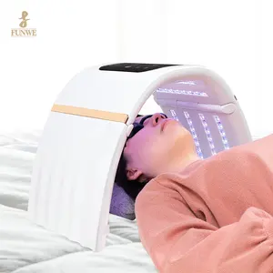 Machine multifonctionnelle de beauté de thérapie de photon de lumière de vente en gros pour le raffermissement de rajeunissement de blanchiment de peau du visage