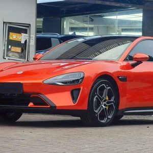 Rollo de Vinilo para Envoltura de Autos PET, Color Naranja Llama, 1.52x15m, 7.5mil, Alto Brillo, con Liberación de Aire, Autoregenerable, Antiarañazos, Venta al Por Mayor - Product Image 1