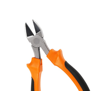 Alicates diagonales con mango naranja y negro de 6 pulgadas, acero al cromo vanadio, mordaza dentada, boca inclinada, medida imperial - Product Image 3